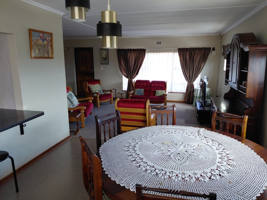 4 Bedroom Property for Sale in Heuwelkruin Eastern Cape